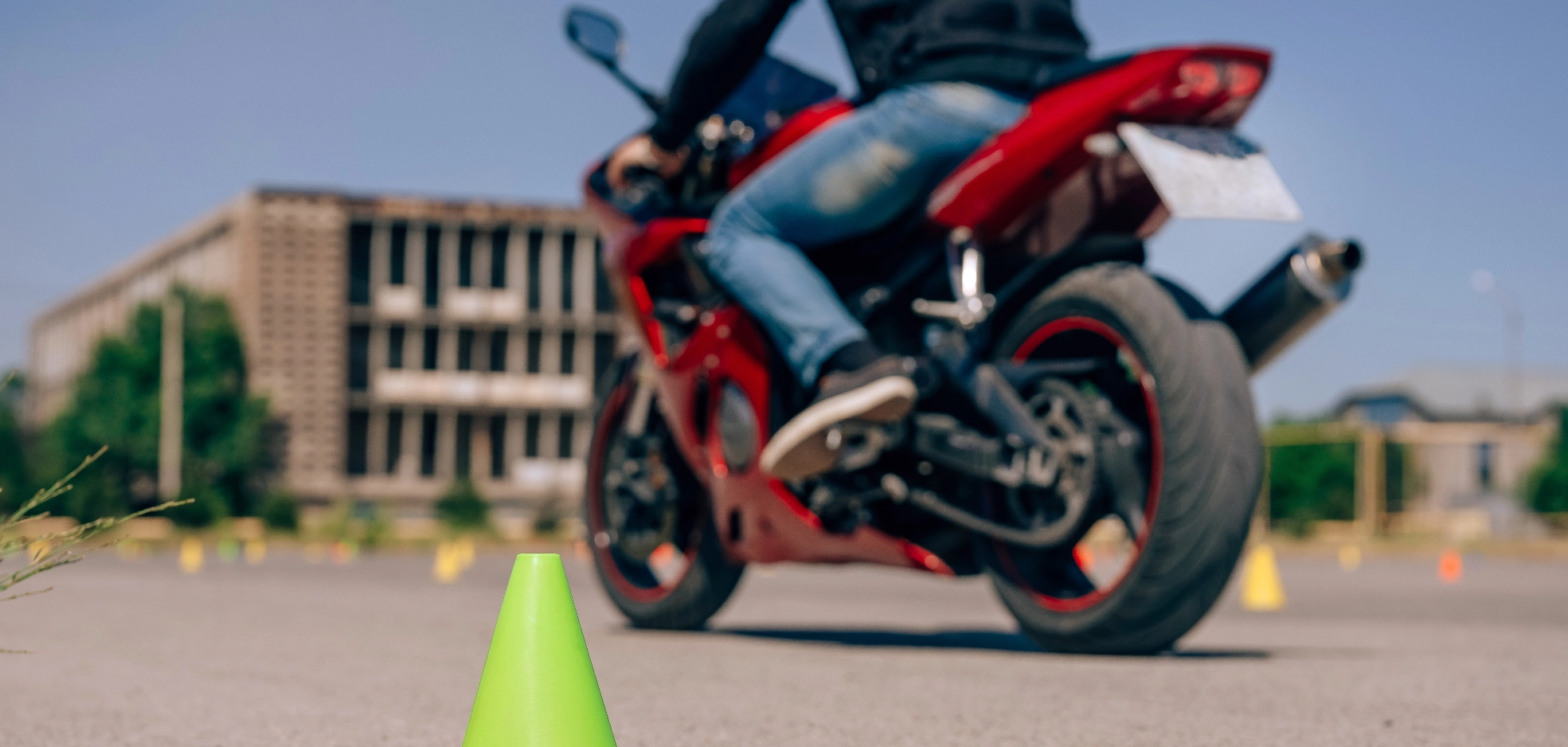 Surrey Motorcycle Riding Lessons Motorcycle Riding Lessons , Tec-Nut.com Websites, easy website, Motorcycle riding lessons, Free Website, Best Website Builder,  Motorbike training courses, New Website, No Coding Website Serving Dorking